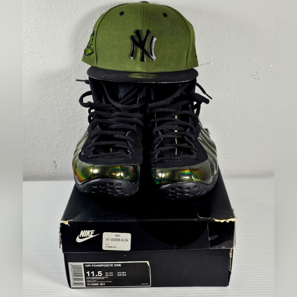 Nike Air Foamposite One Legion Green Men Basketball Sneakers 11.5 & Snapback Hat
